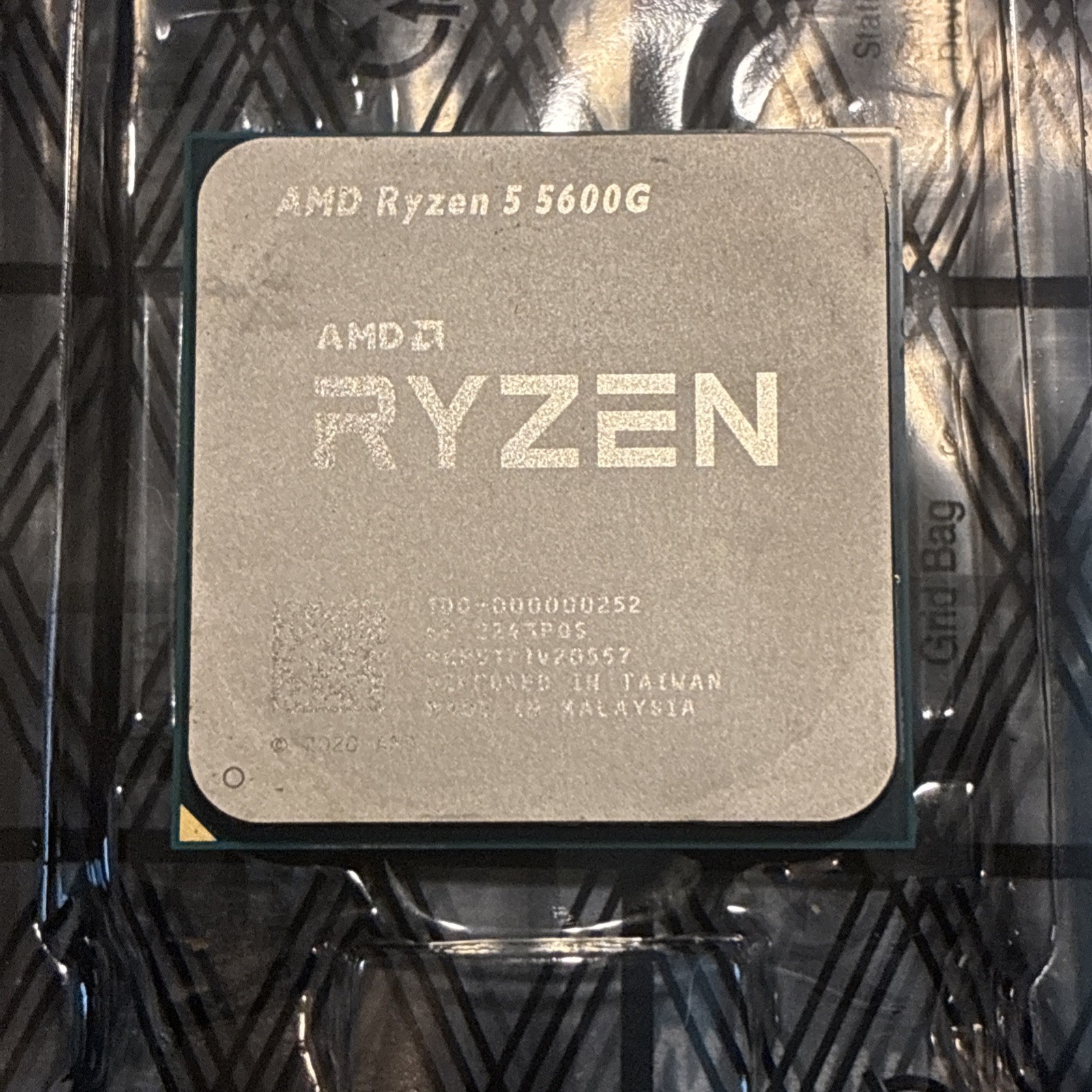 AMD Ryzen 5 5600G 6-Core 12-Thread 65W AM4 Processor w/Radeon Graphics + Cooler