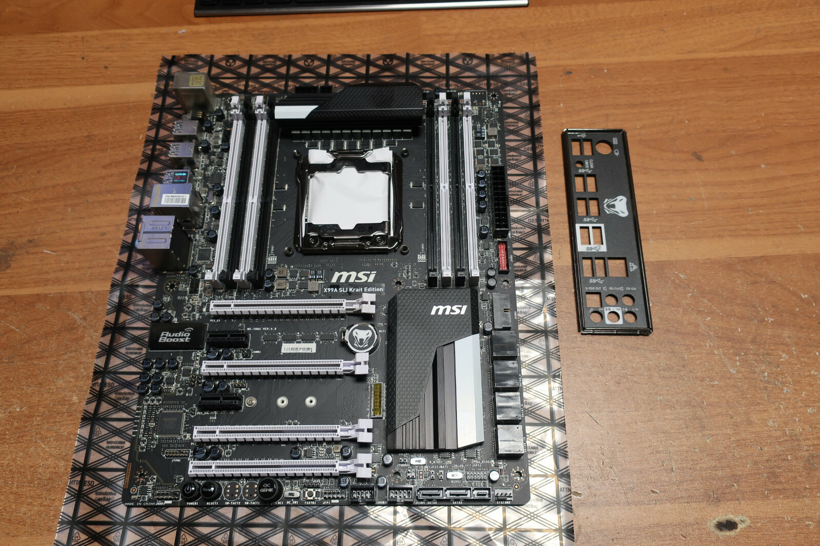 MSI X99A SLI KRAIT EDITION LGA 2011-v3 Intel X99 SATA 6Gb/s USB 3.1 USB 3.0 ATX