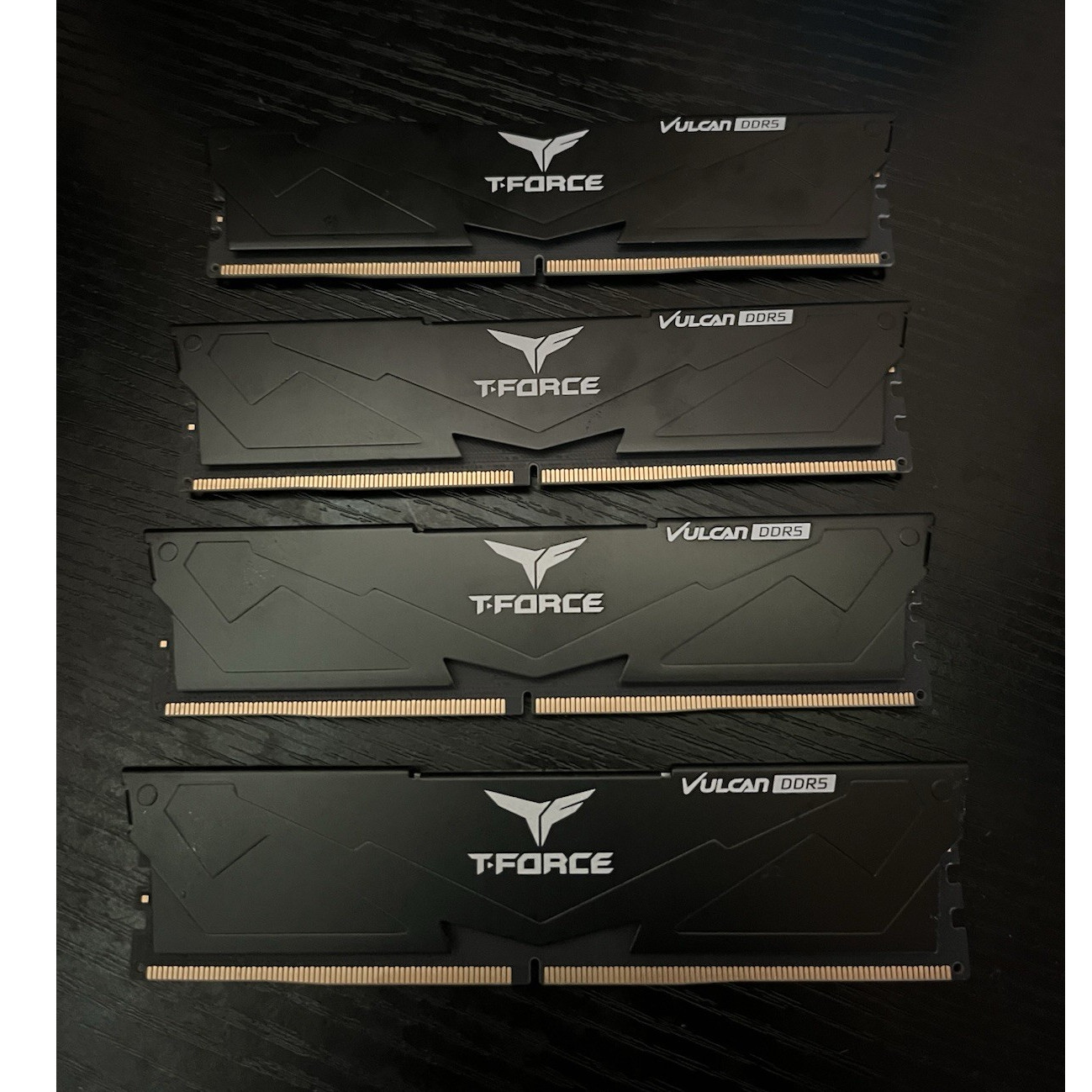 TEAMGROUP T-FORCE VULCAN DDR5 32GB (4x8GB) 5200 DIMM 288-Pin RAM