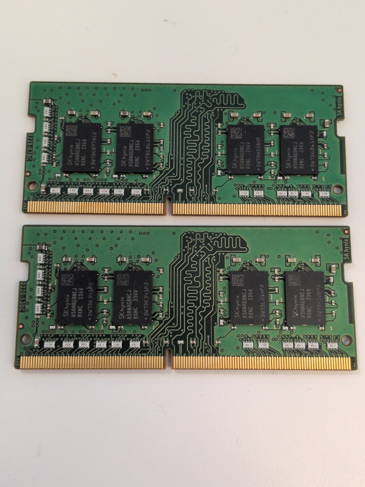SK Hynix 32GB (2x16GB) 1Rx8 PC4-3200AA-SA2-13 HMAA2GS6CJR8N-XN NO AC