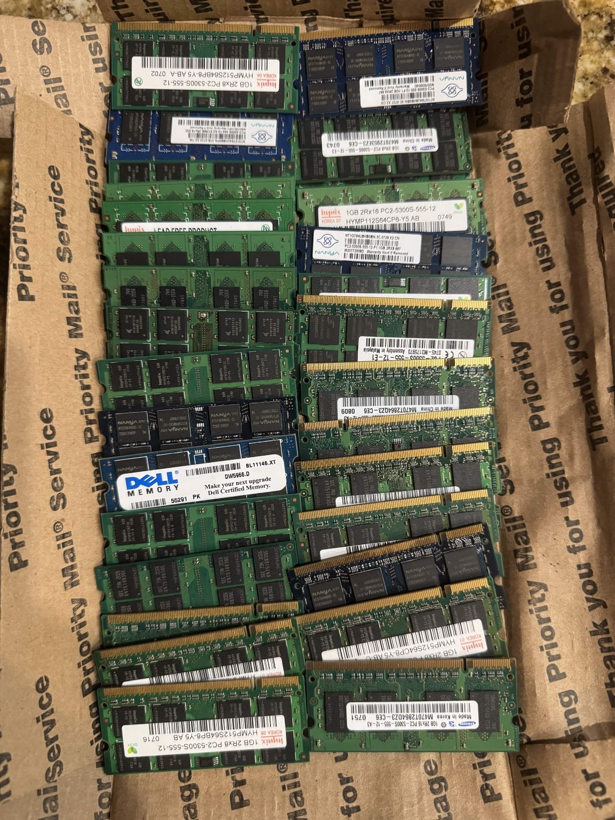 Bulk Lot of 31 x 1GB DDR2 SO-DIMM Ram Sticks