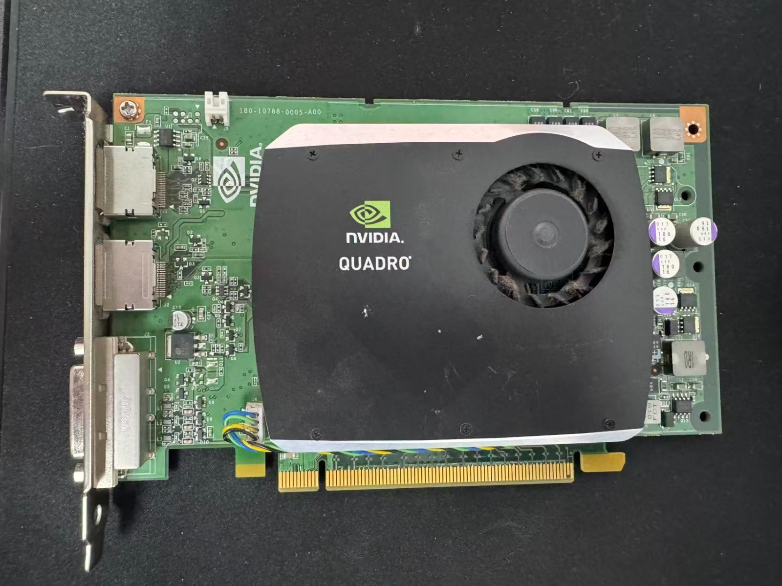Dell NVIDIA Quadro FX580 512MB GDDR3 PCIe Graphics Card Dell P/N: 0R784K Tested
