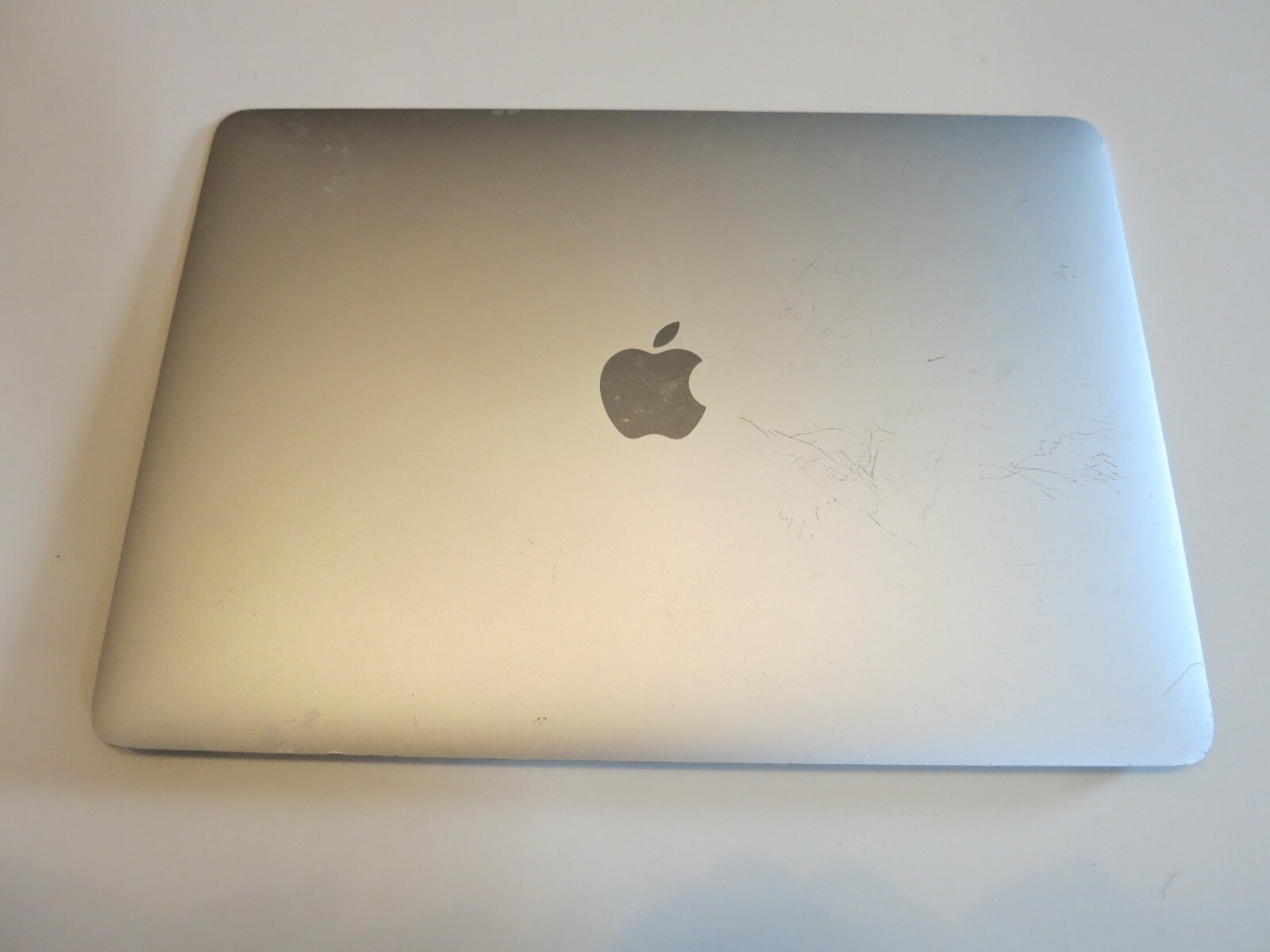 Original 2016/2017 MacBook Pro 13″ Silver A1706/A1708 LCD Assembly 661-05096