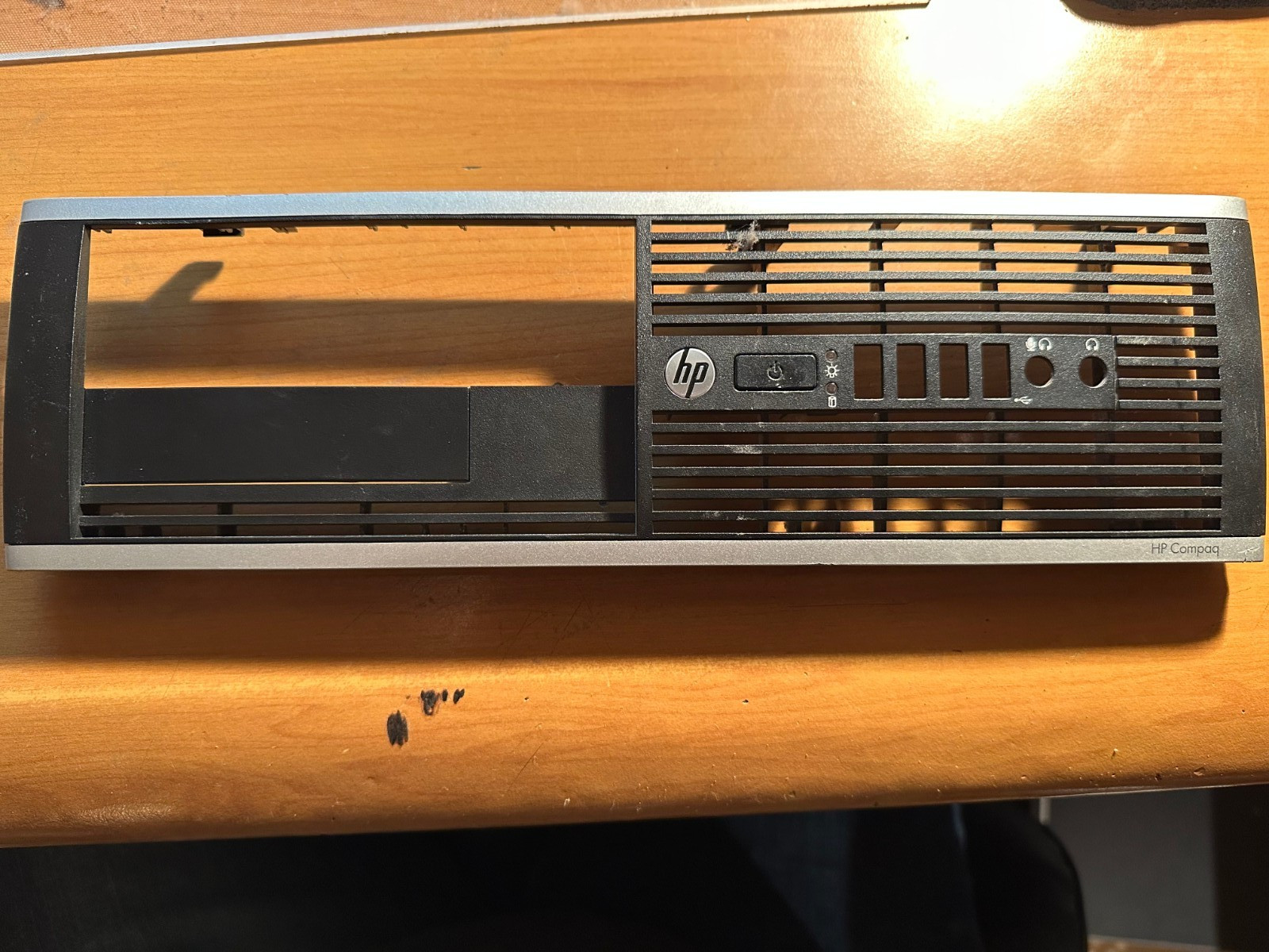 HP Elite 8200 8300 Compaq 6300 SFF Front Bezel P1-628552 452692-001