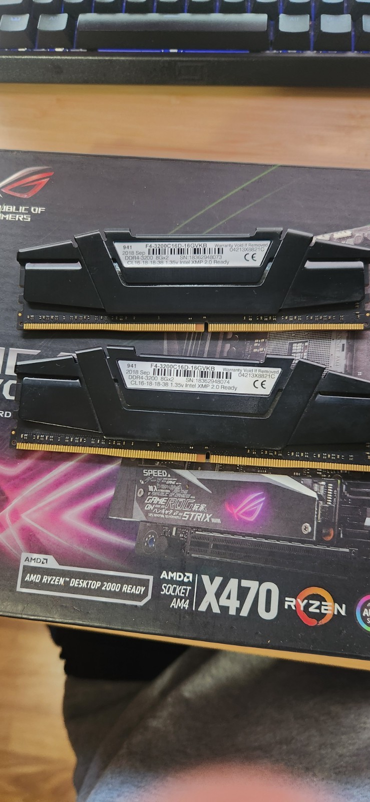 G.SKILL Ripjaws V 16GB (2x8GB) DDR4-3200 PC4-25600 288-Pin XMP 2.0