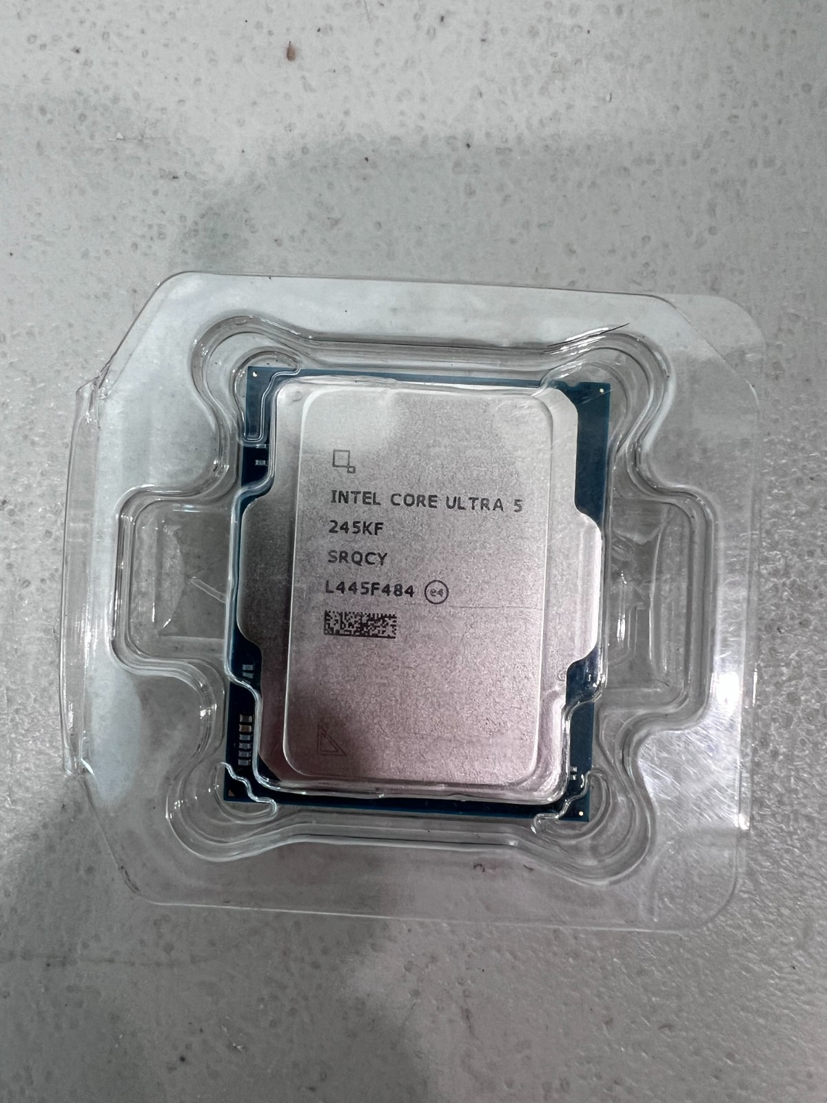 Intel Core Ultra 5 Desktop Processor 245KF 14 core (6P+8E) up to 5.2GHz CPU
