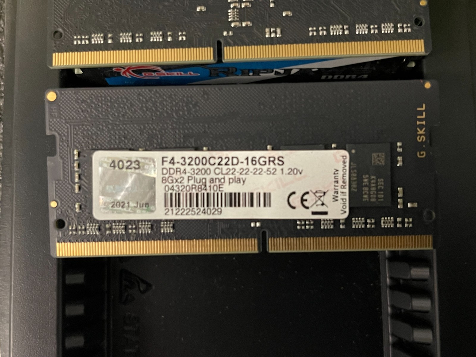G.Skill RipJaws 16GB (2x8GB) RAM DDR4 3200MHz F4-3200C22D-16GRS