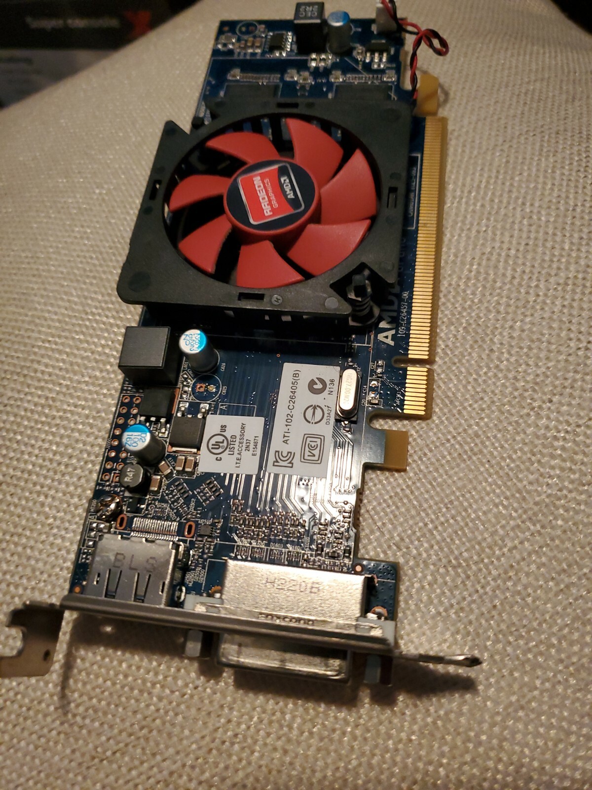Dell AMD Radeon HD 6450 1GB DDR3 Video Graphics Card (00WH7F)