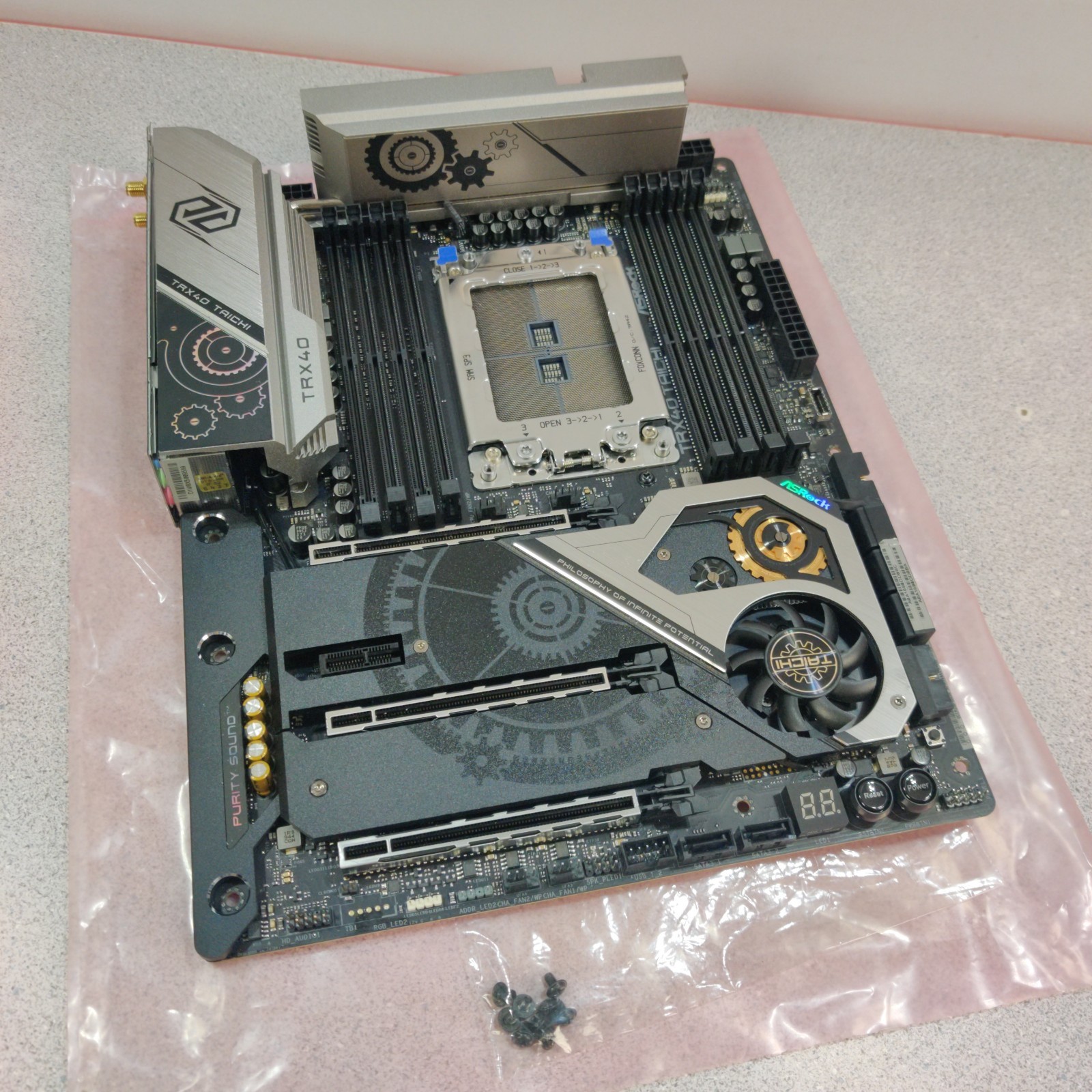 TESTED ASRock TRX40 TAICHI WIFI sTRX4 AMD DDR4 ATX AMD Motherboard MINT CONDITIO