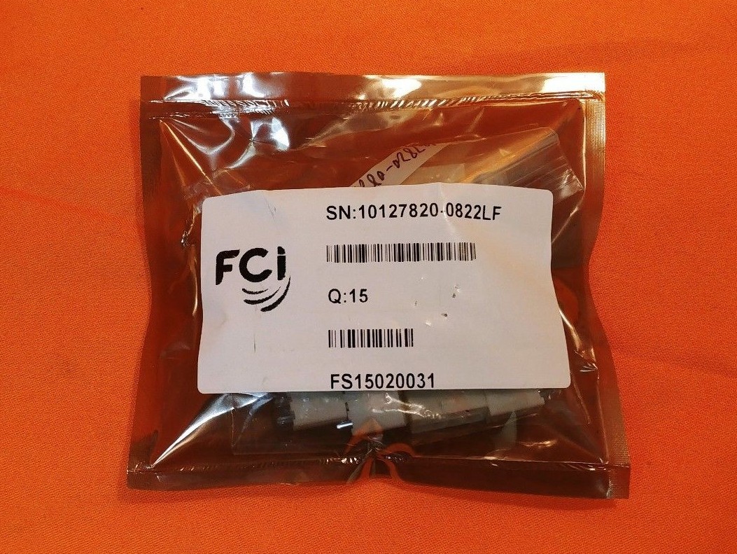Lot of 15 FCI small circuit board plugs/pins (p/n: FS15020031)