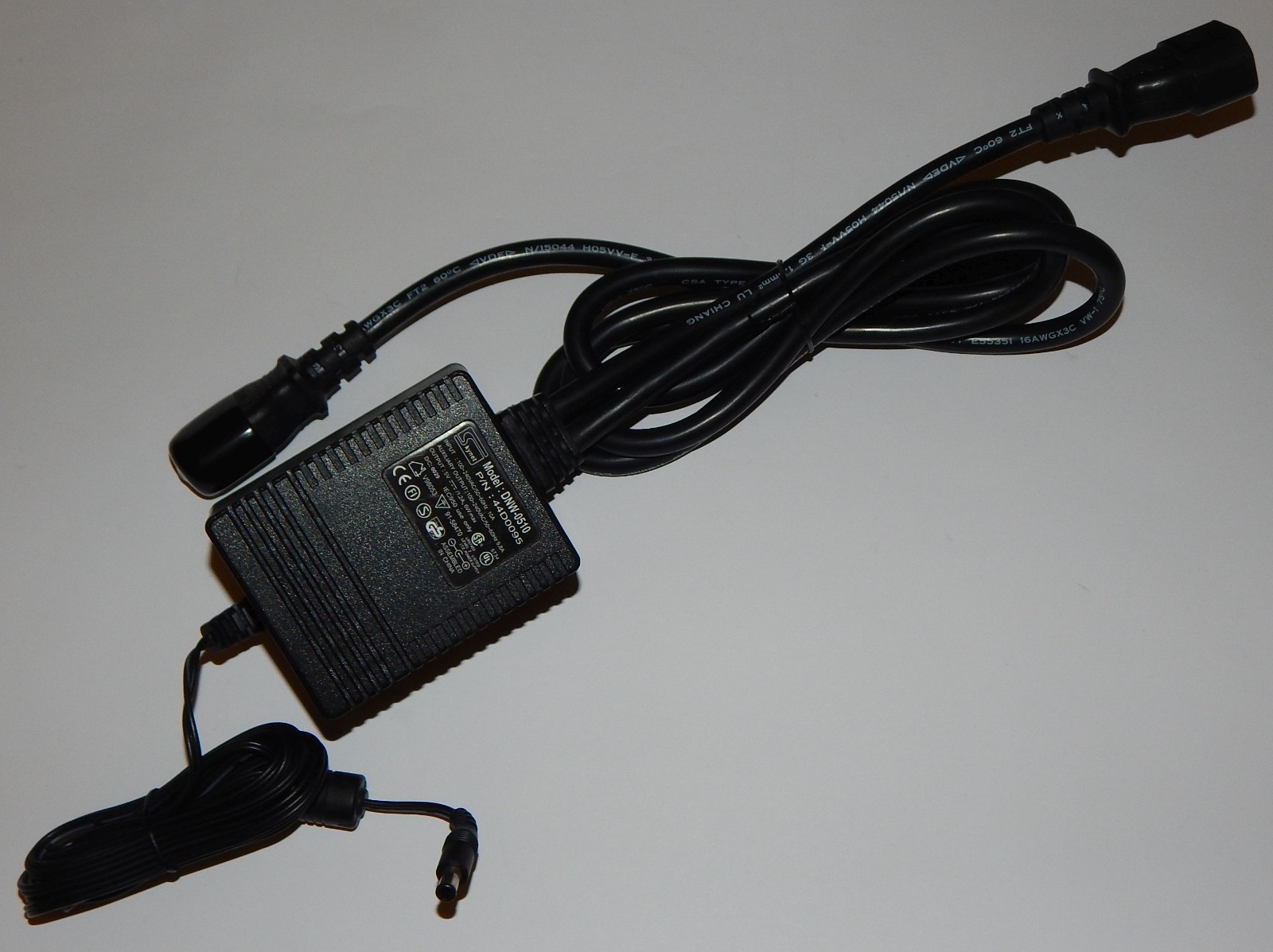 Switching Power Supply DC 5V 1.2A Skynet DNW-0510 Hollow Plug w Inner Pin 5.0 x 3.0mm