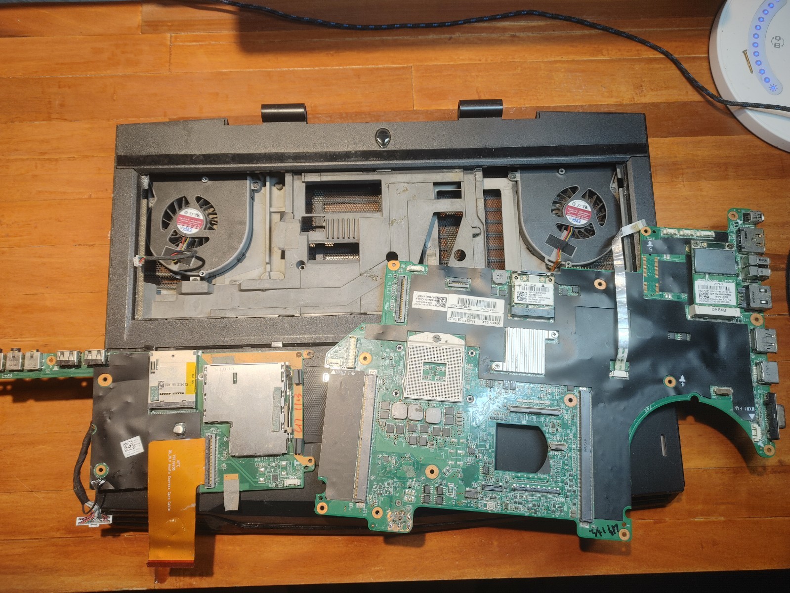 Dell Alienware m17x r2 Laptop Parts Shell Body Housing Fan Power Keys