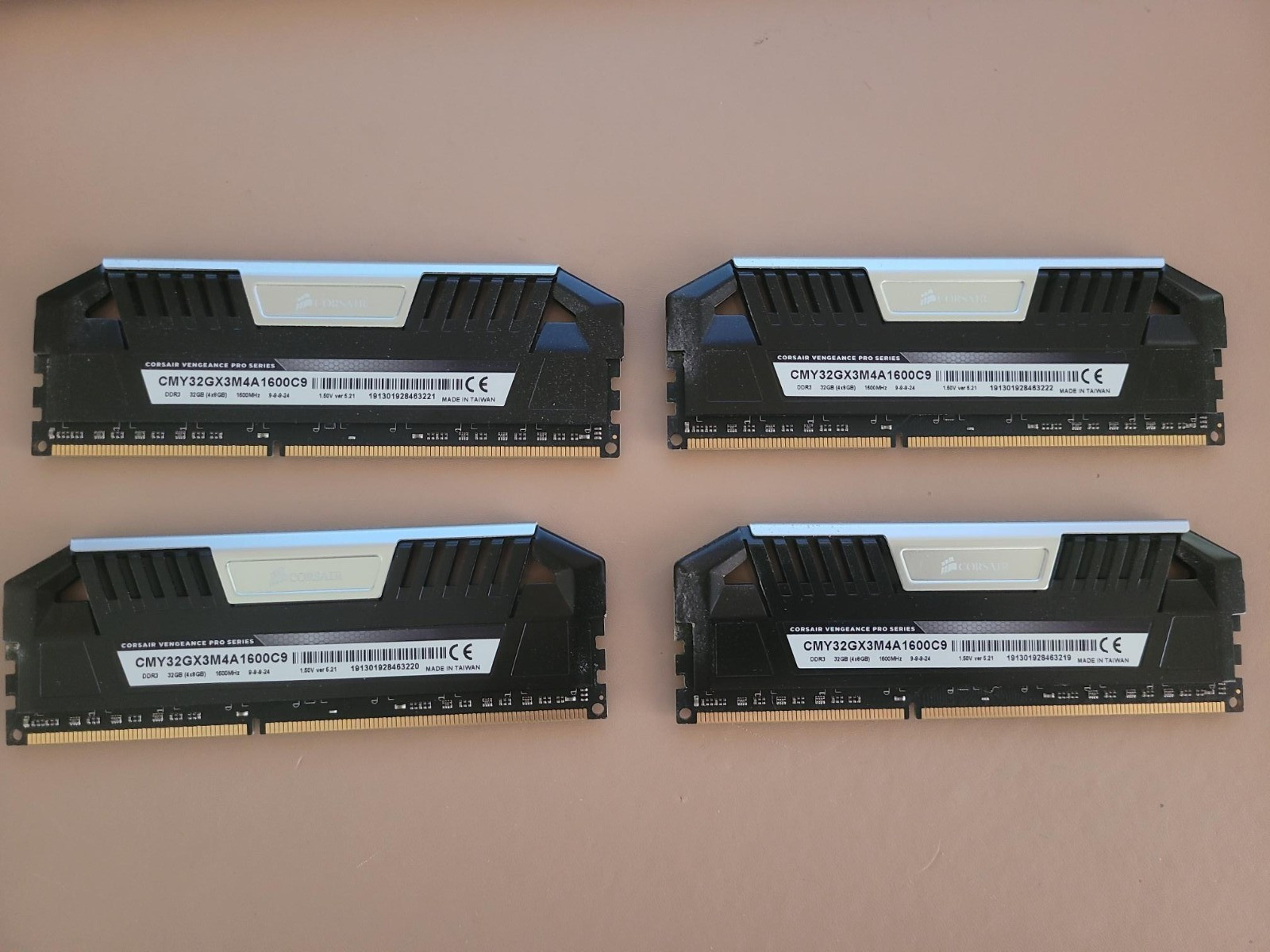 Corsair Vengeance Pro 128GB (4 x 32GB) PC3-12800 (DDR3-1600) Memory…4 MODULES