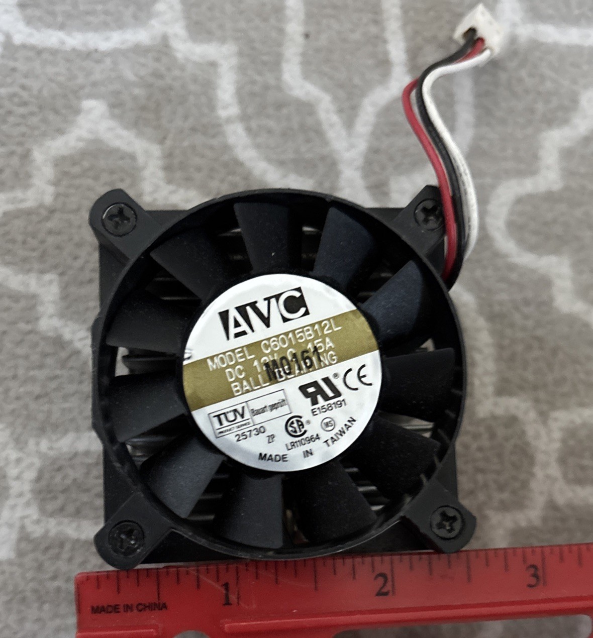 cpu heatsink and 3 Pin AVC Fan