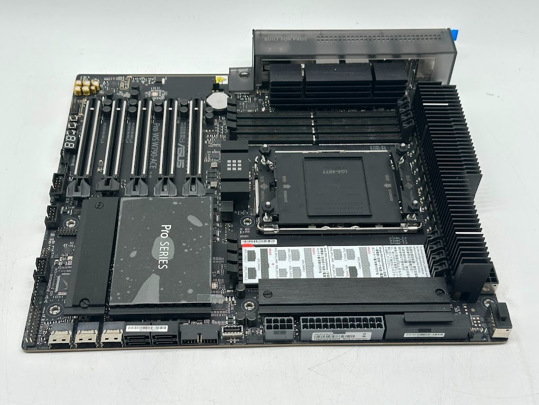 ASUS Pro WS W790-ACE Intel W790 (LGA 4677) CEB workstation motherboard READ