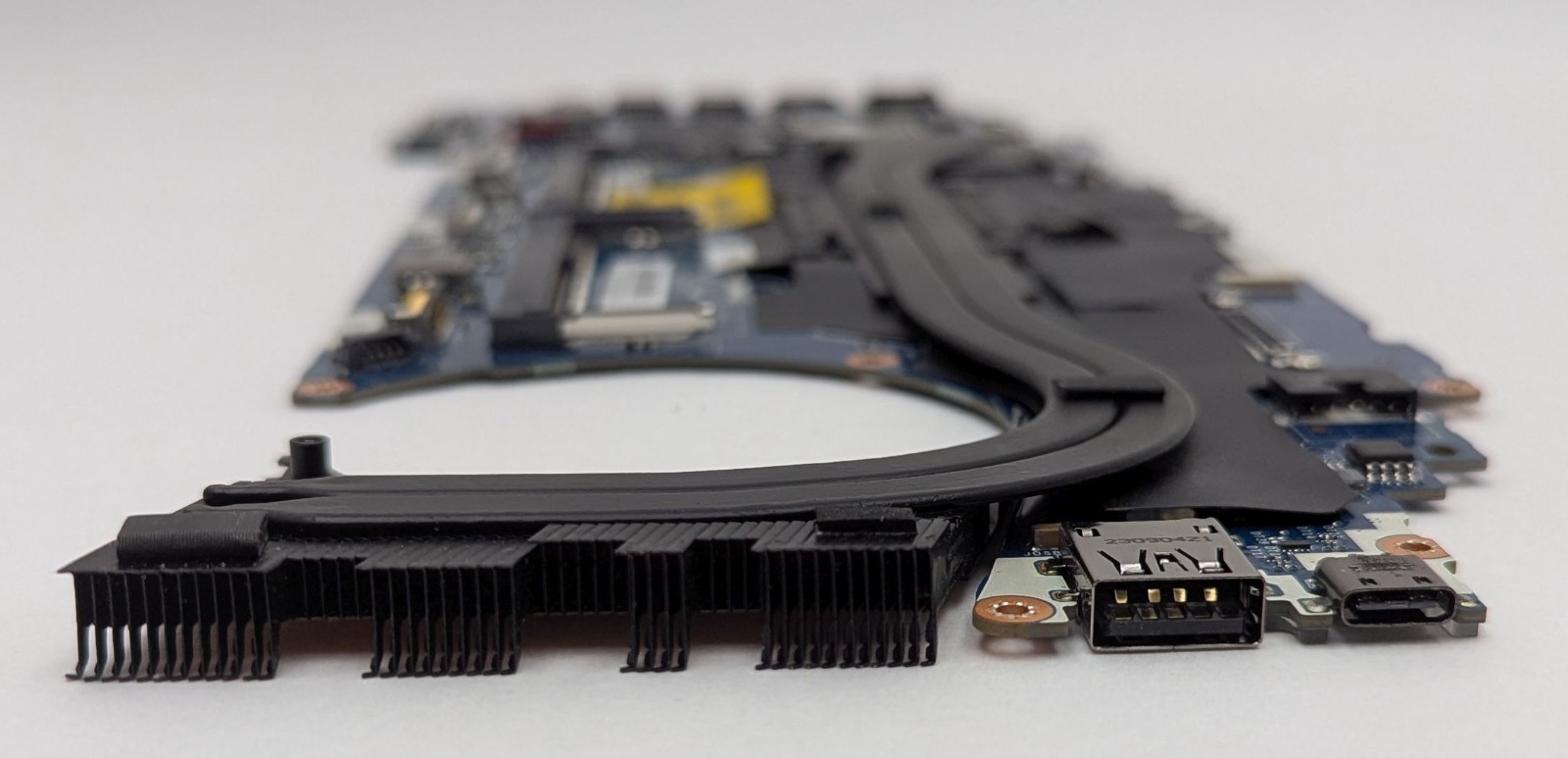 Dell Latitude 5510 Laptop Motherboard i7-10810U 1.10GHz AMD Radeon RX 640 0MTCT9