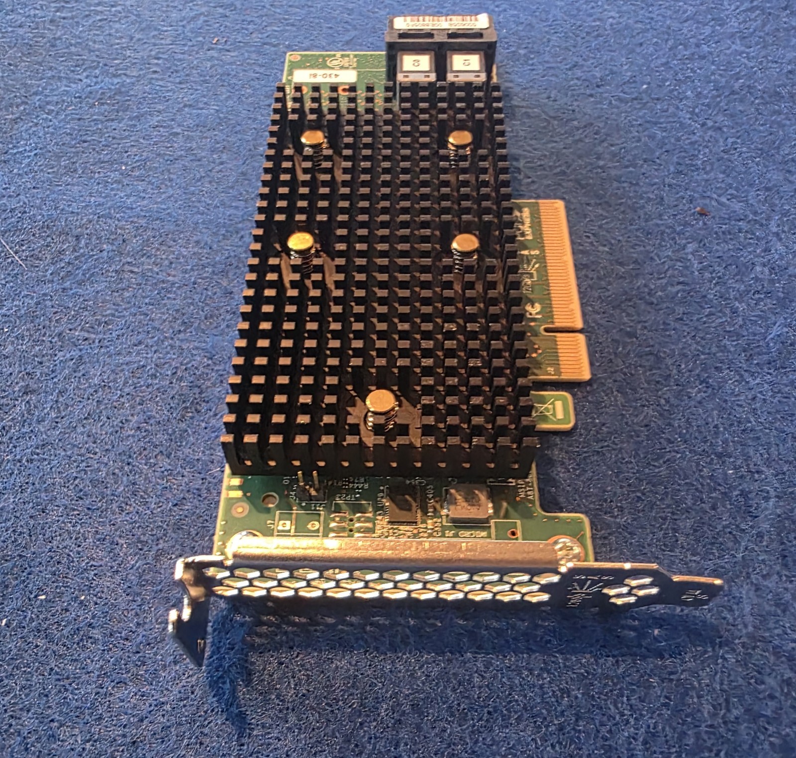 Lenovo 01KN500 7Y37A01088 430-8i 12GB HBA Controller Tri Mode LSI-9400-8i