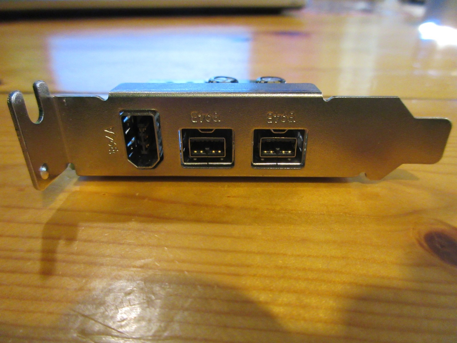 Firewire PC Card 2 Port 1394B + 1 Port 1394A PCI-e Low Profile JGXNJ DPWC20