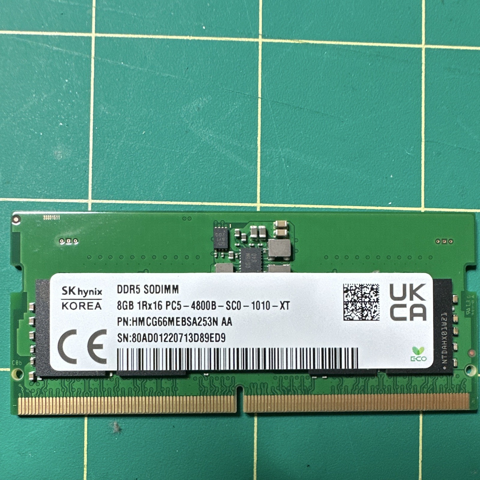 SK hynix 8GB (1x8GB) DDR5-4800B SO-DIMM 262-Pin Unbuffered HMCG66MEBSA253N