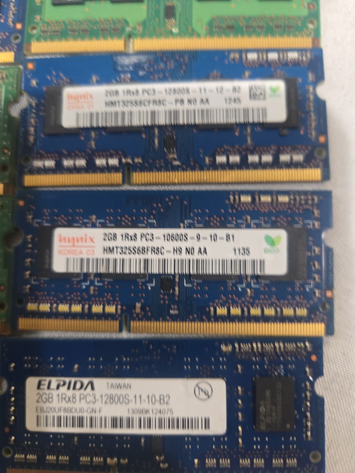 Lot Of 19x 2GB DDR3 Laptop RAM SO-DIMM PC3-10600S PC3-12800S Samsung Hynix 38GB