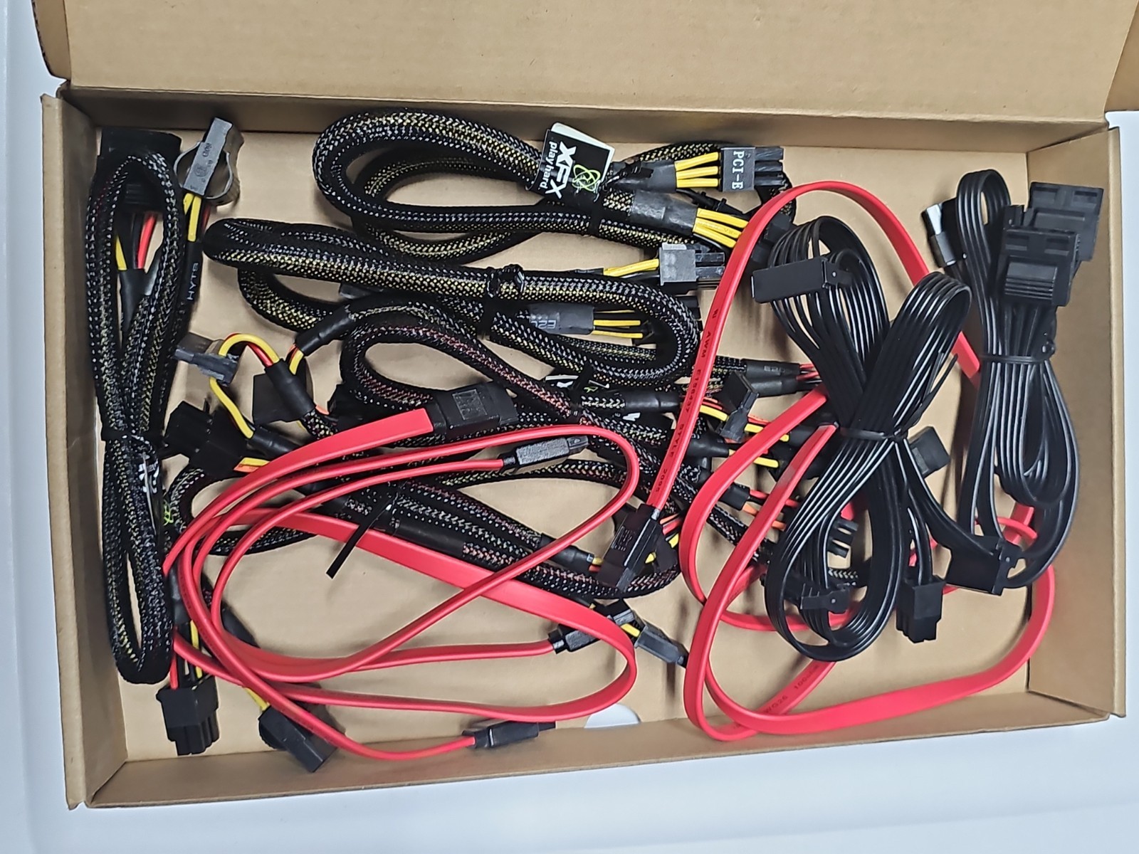 XFX XPS-850W-3X3 850 WATT MODULAR POWER SUPPLY
