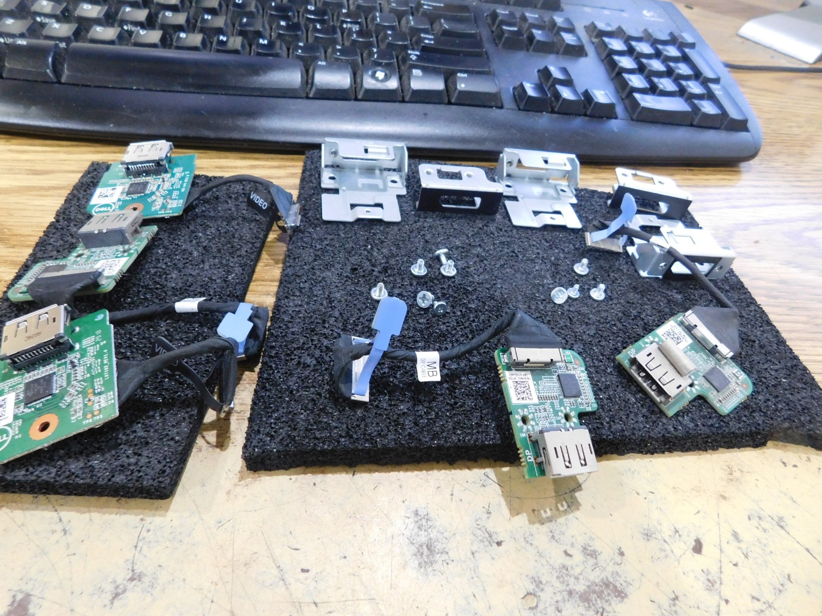 Lot of Dell P/Nl 0YPF8G MFF Extensions / Port Adapters w/ Hardware. Qty. 5