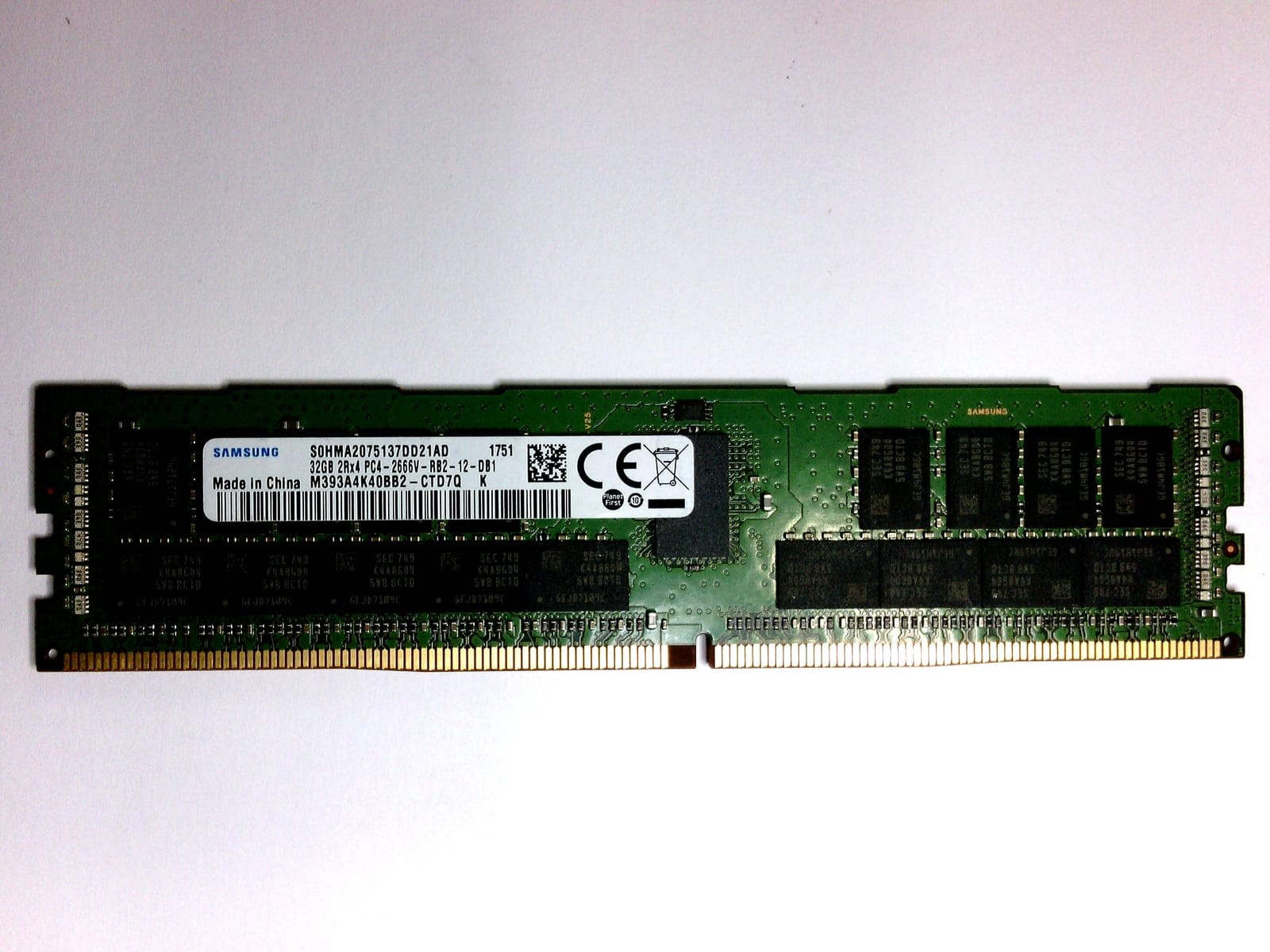Samsung 32GB DDR4-PC4-21300 (DDR4-2666) ECC RDIMM RAM M393A4K40BB2-CTD