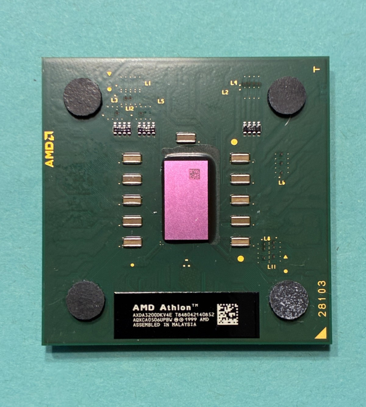 AMD Athlon XP 3200+ AXDA3200DKV4E 2.2Ghz Processor – Pins Intact – Untested