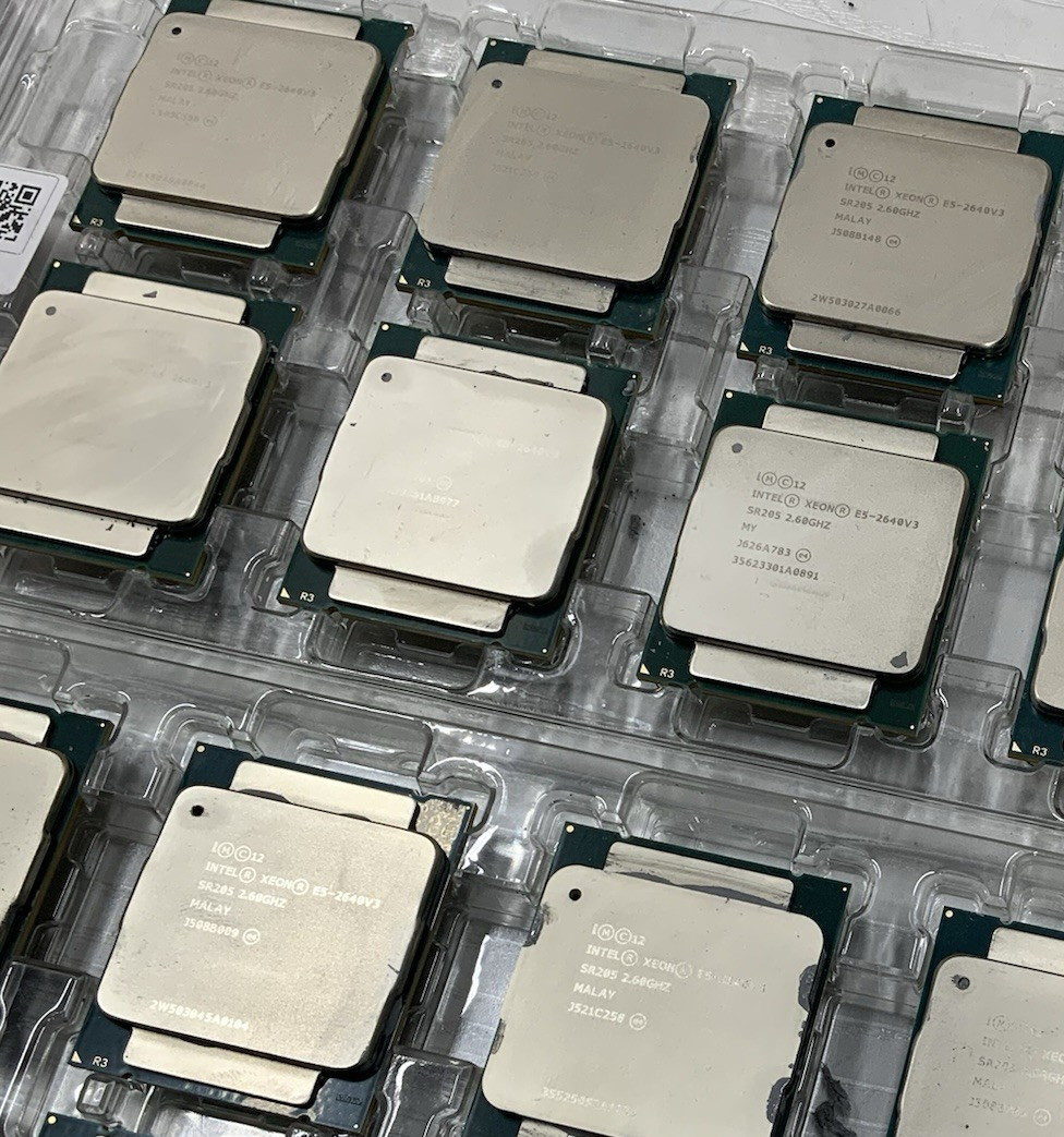Lot of 10 – Intel Xeon E5-2640 V3 2.60GHz 8-Core CPU | SR205