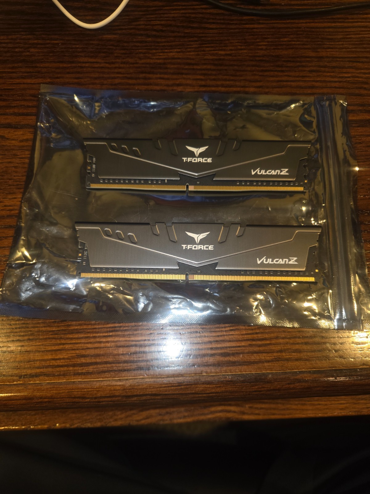 Team T-force Vulcan Z 16GB (2 x 8GB) PC4-25600 (DDR4-3200) Memory