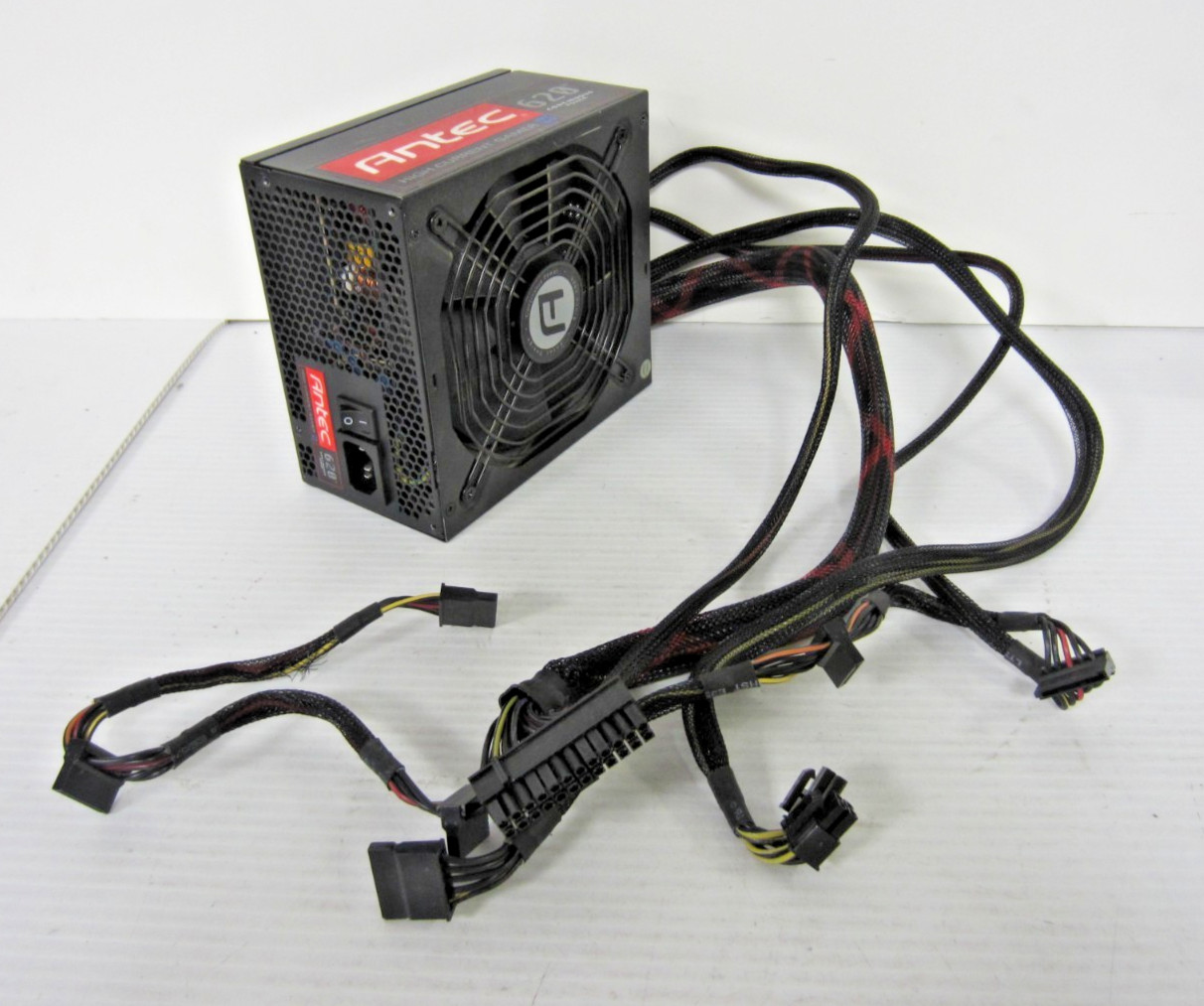 Antec 620 W 24 Pin ATX Desktop Power Supply HCG-620M