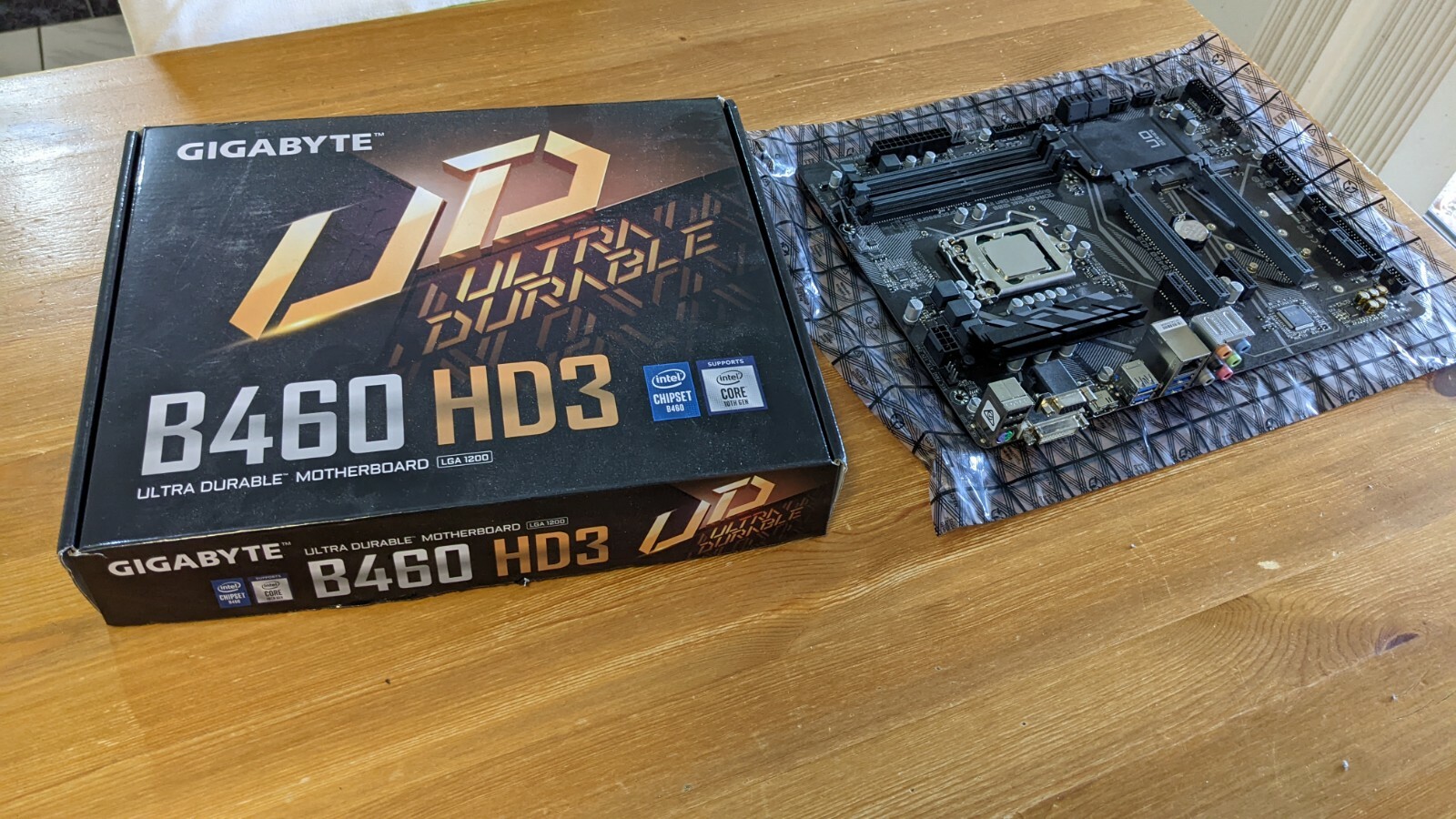 Gigabyte Motherboard B460 HD3 with Celeron 3.6GHz CPU and Heat Sink and Fan
