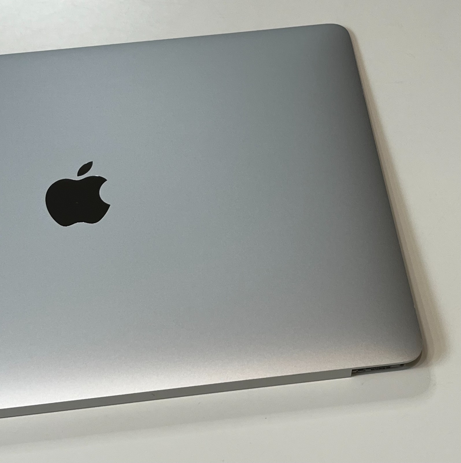 OEM Apple MacBook Air A2179 2020 LCD Screen Display Assembly Silver Grade B