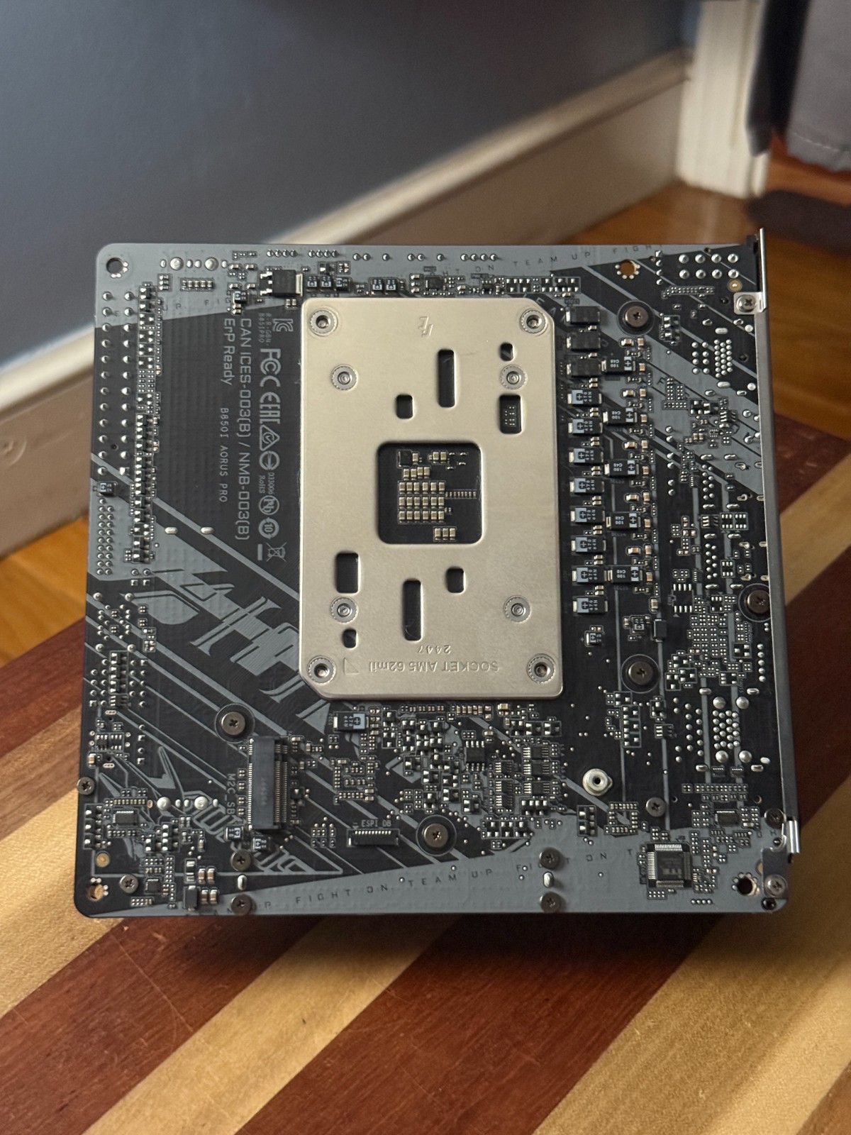 GIGABYTE B850I AORUS PRO Mini-ITX AM5 DDR5 PCIe 5.0 Wi-Fi 7 Gaming Motherboard
