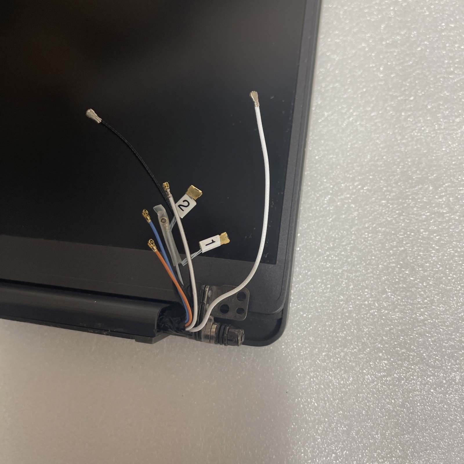 Defective DELL LATITUDE 7400 14″ Non Touch LCD SCREEN Y7N37 GDYF8 HCD6