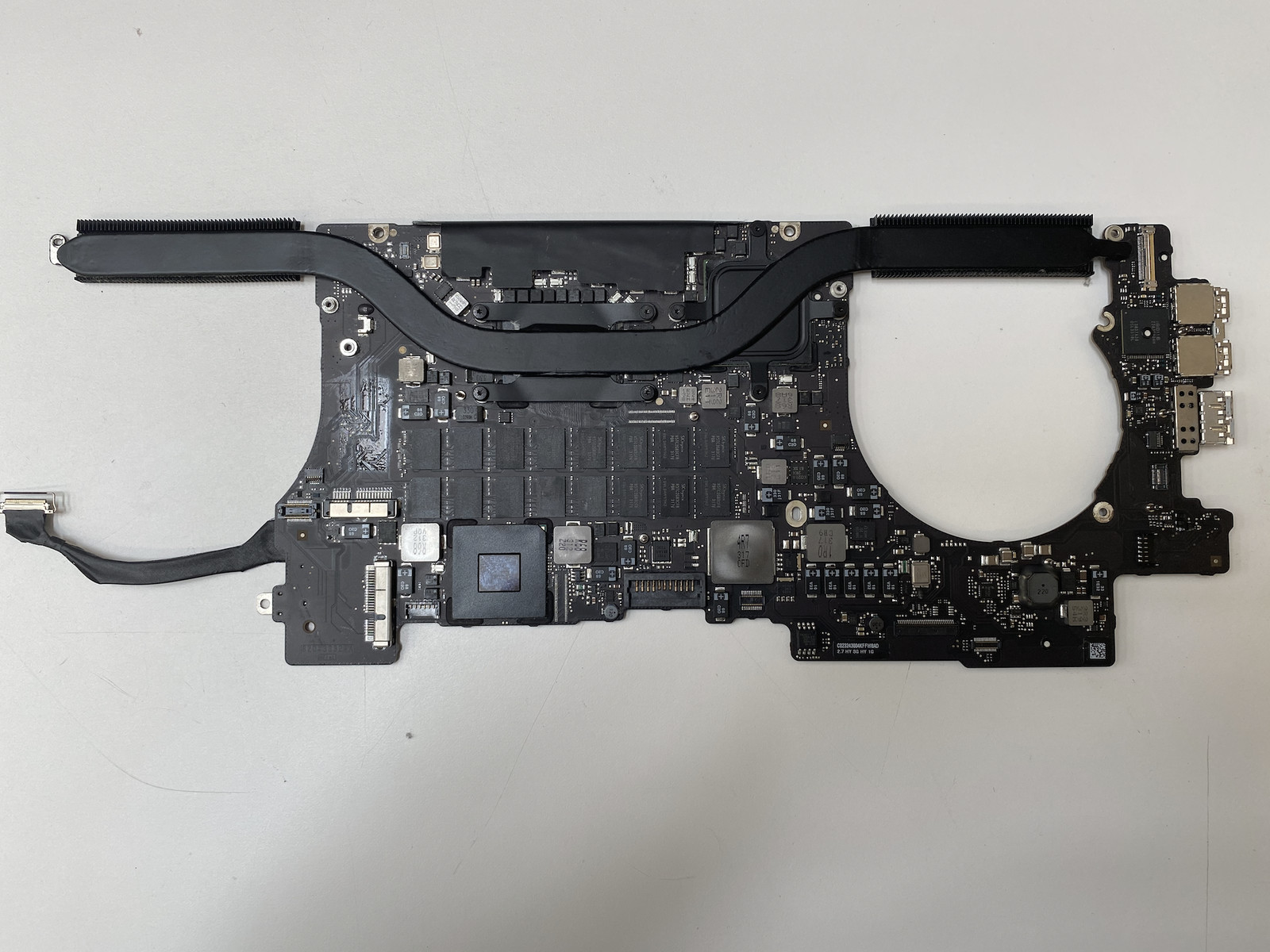Apple MacBook Pro 15″ 2013 Logic Board 2.7 i7 8GB ME665LL/A 661-7385 A1398