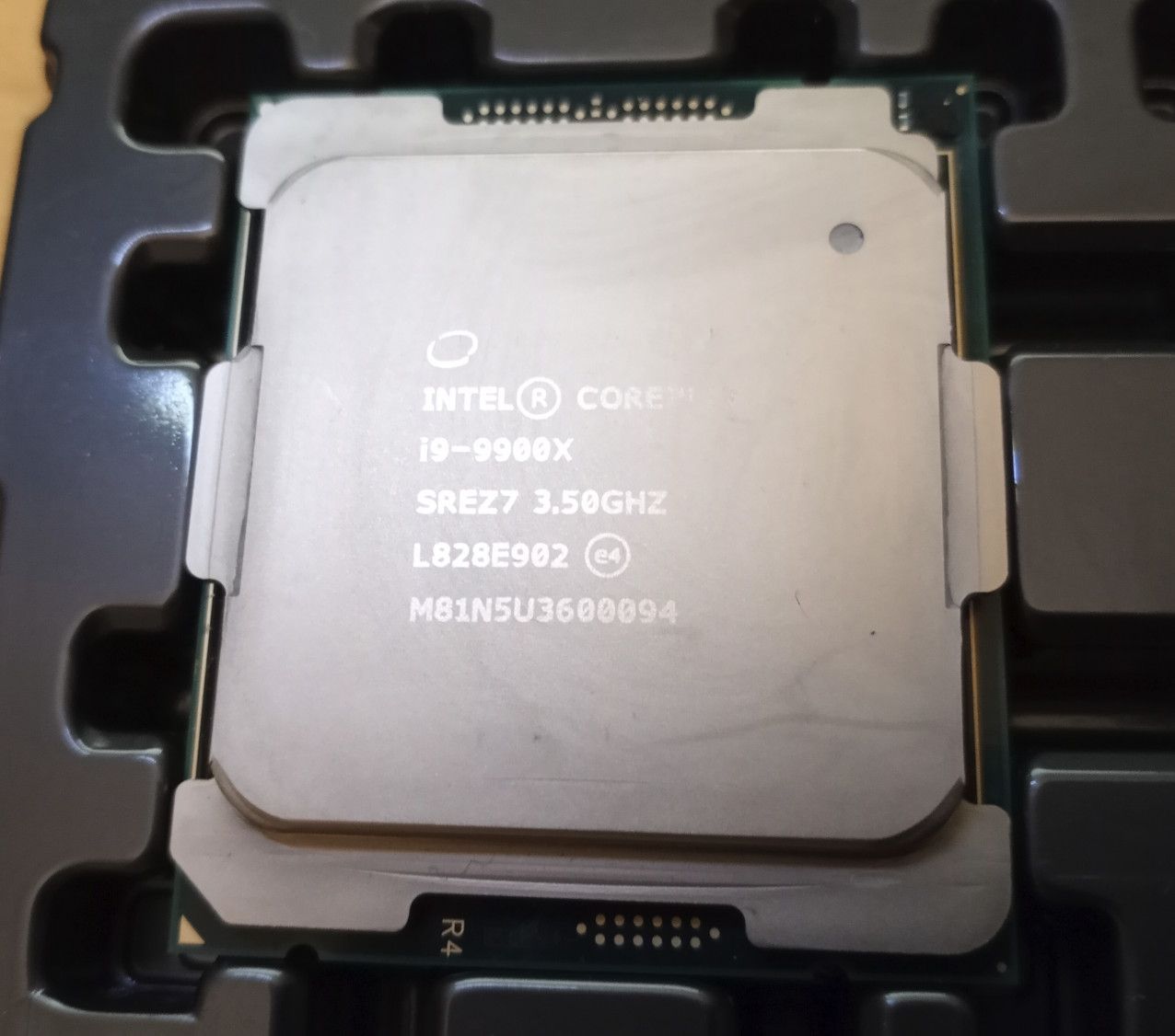 Intel Core i9-9900X X-series 19.25M Cache, up to 4.50 GHz (BX-E700012)
