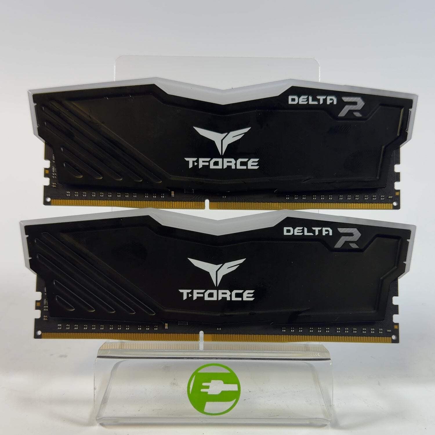 TeamGroup T-Force Delta RGB 32GB (2x16GB) RAM DDR4 3600MHz TF3D416G3600HC18JBK