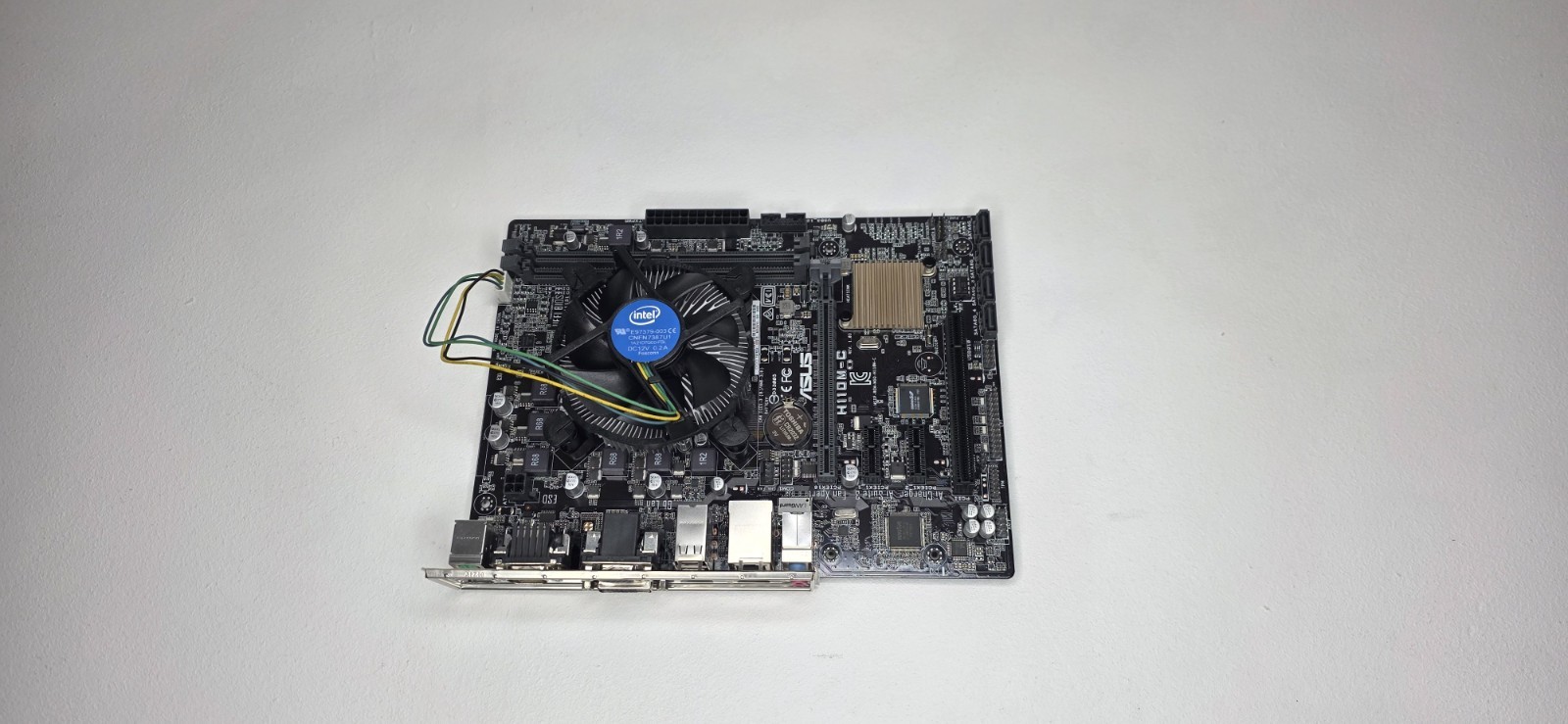 Asus H110M-C M-ATX Motherboard w/ i5-6400 2.7 GHz HeatSink I/O Plate No RAM