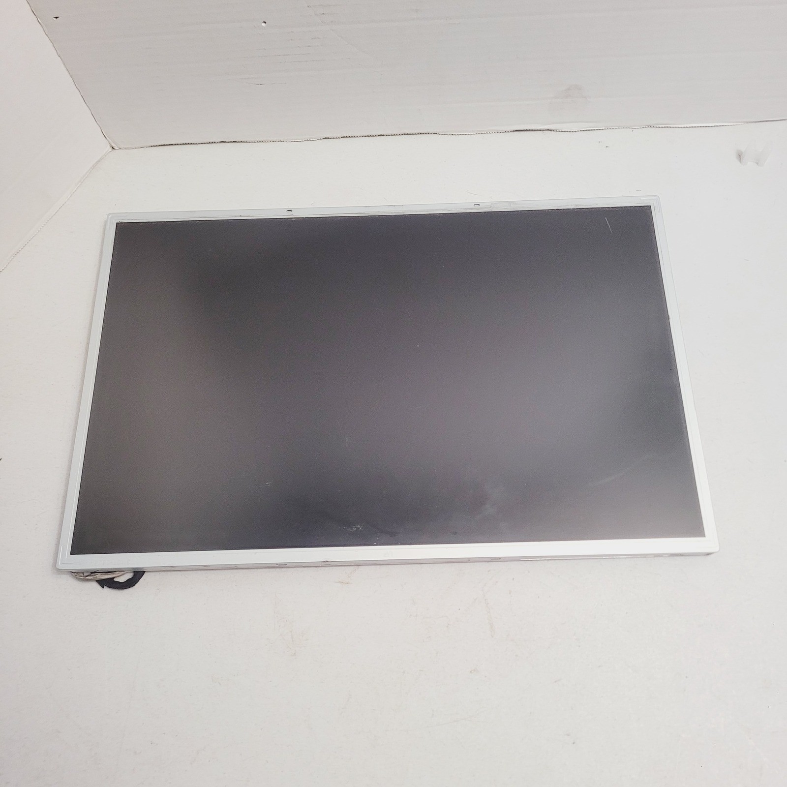LG Display 19.0″ 1440×900 WXGA+ 30 Pins Matte Screen Panel LM190WX1-TLL1