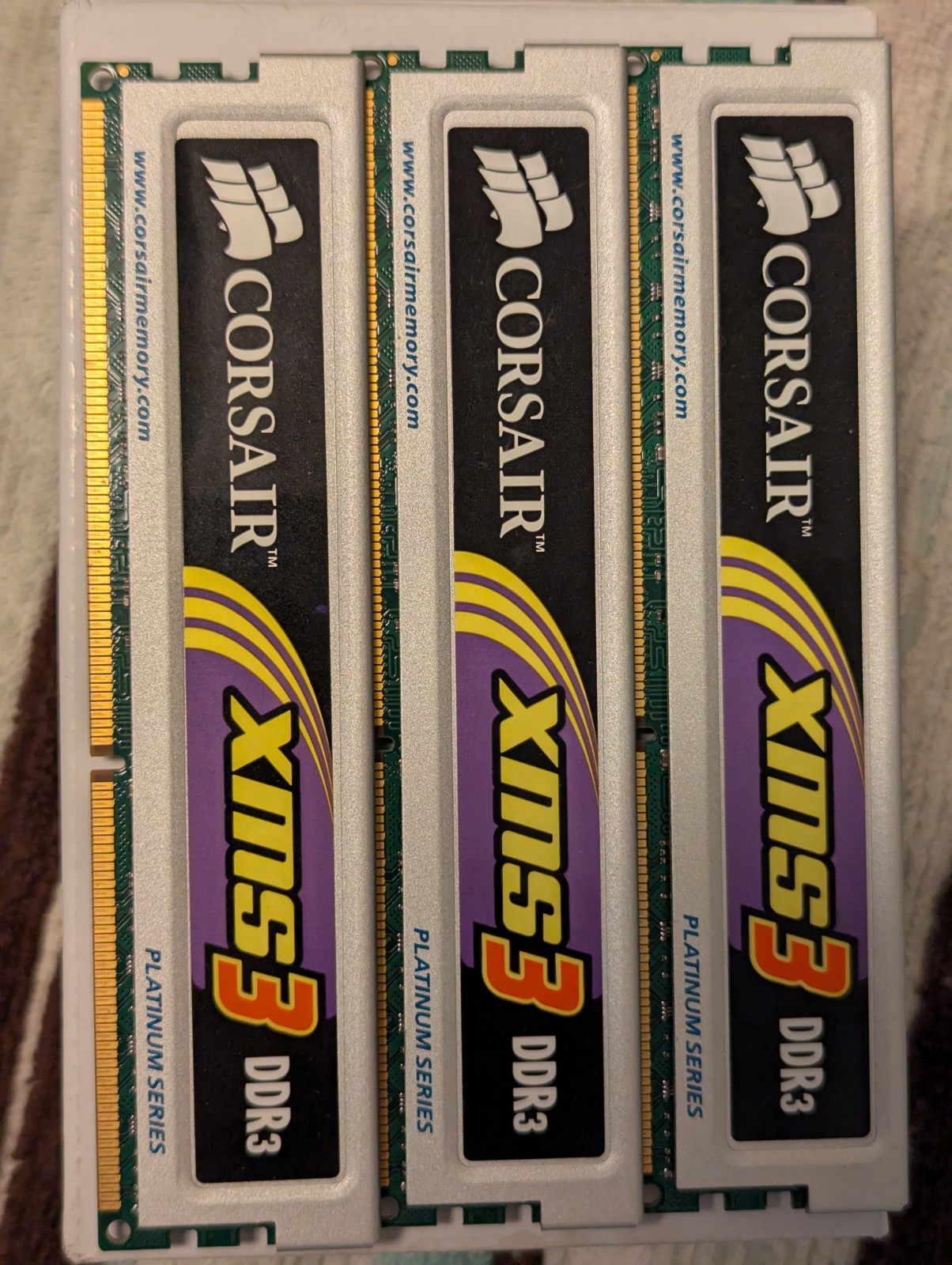 Corsair XMS3 Platinum 6GB (3x2GB) DDR3-1600 PC3-12800 DIMM TR3X6G1600C9